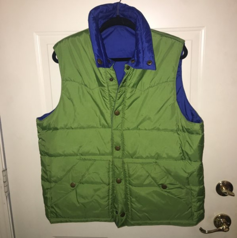 Reversible puffy vest